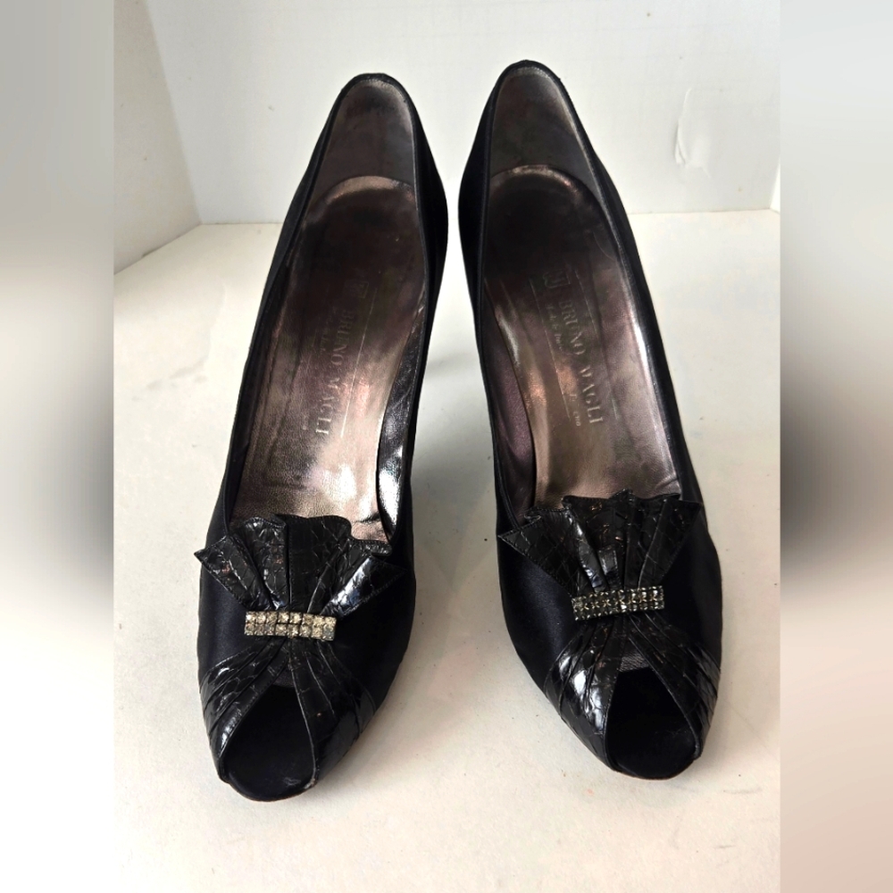Bruno Magli vintage black textile dressy shoes with rhinestones